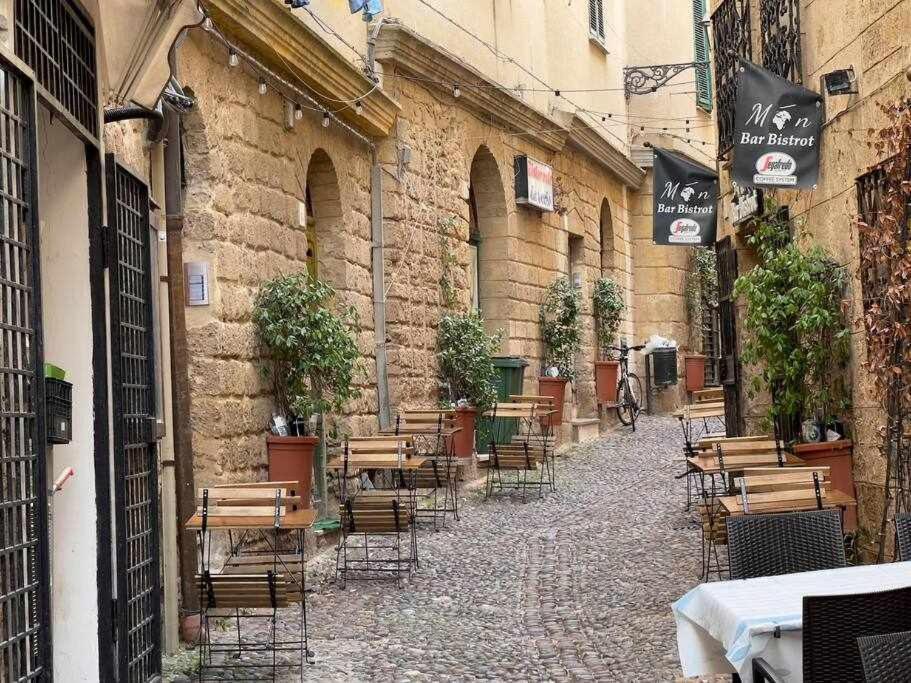 Suite Minerva 10 Steps From Piazza Civica Alghero Ngoại thất bức ảnh